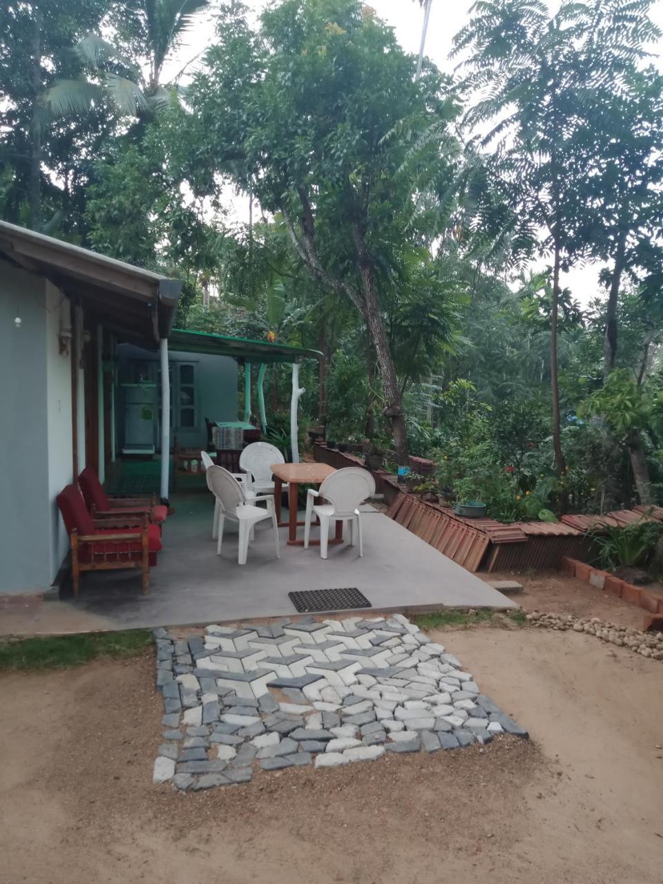 Damsen Homestay Ella Exteriör bild